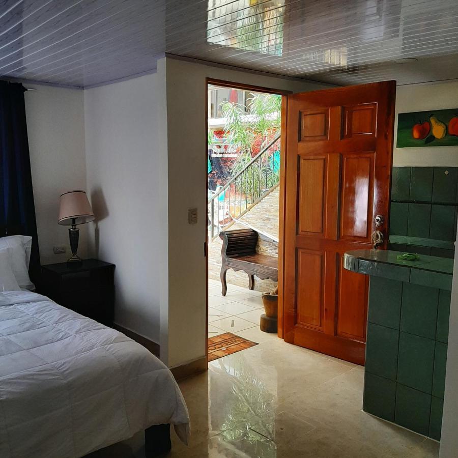 Rancha Azul Inn Alajuela ภายนอก รูปภาพ