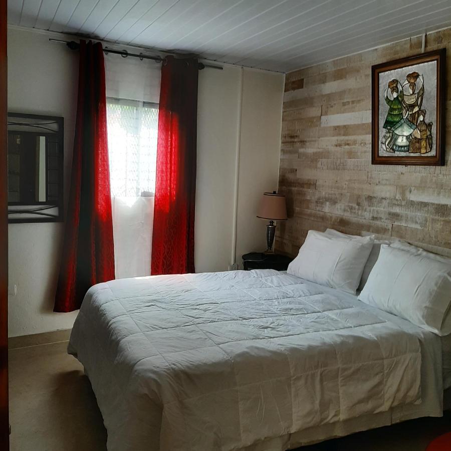Rancha Azul Inn Alajuela ภายนอก รูปภาพ