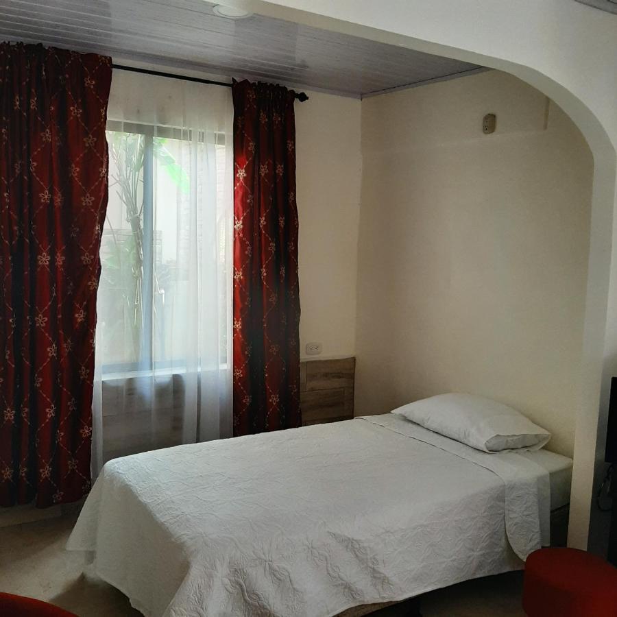 Rancha Azul Inn Alajuela ภายนอก รูปภาพ