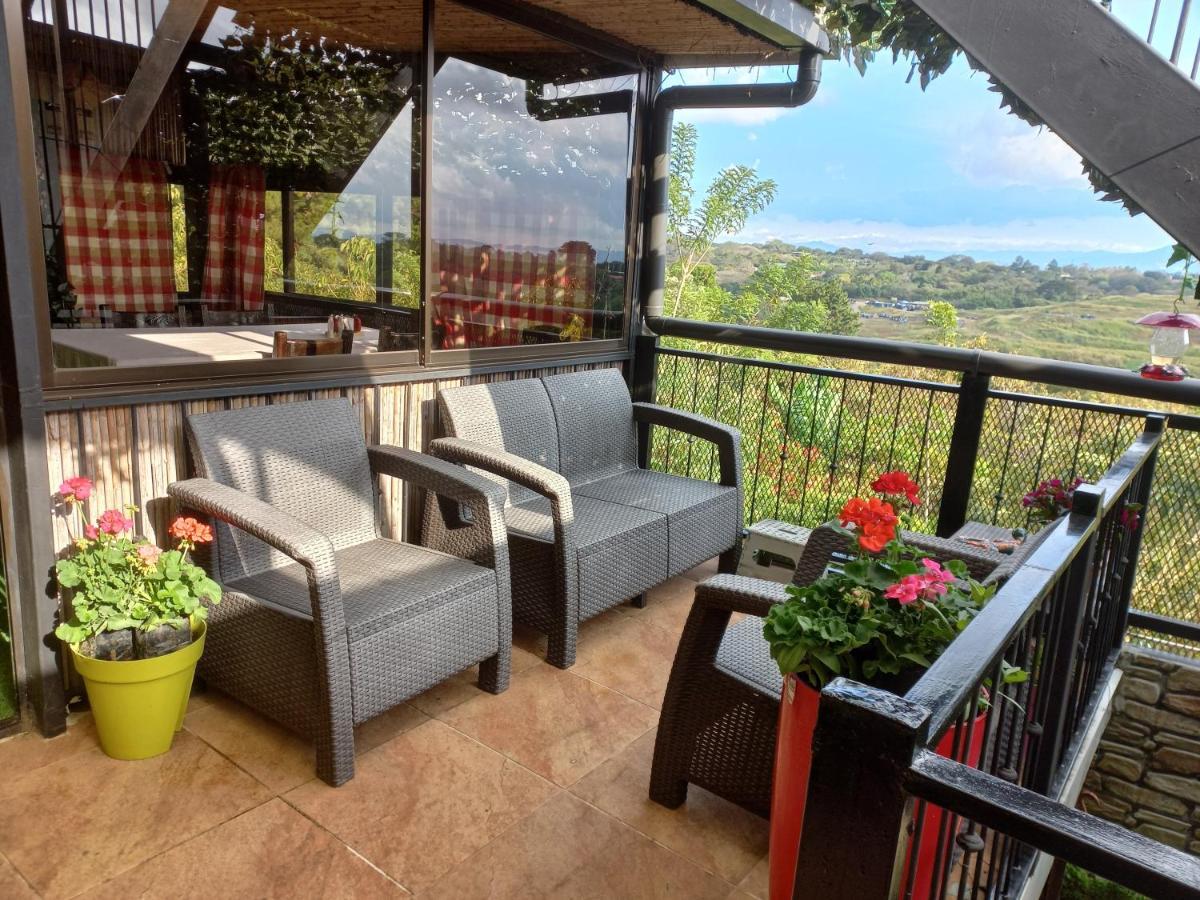 Rancha Azul Inn Alajuela ภายนอก รูปภาพ