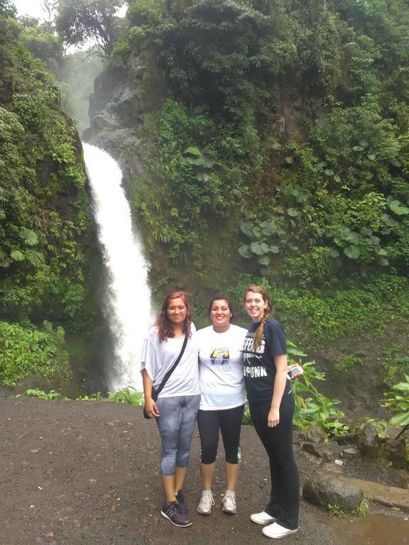 Rancha Azul Inn Alajuela ภายนอก รูปภาพ