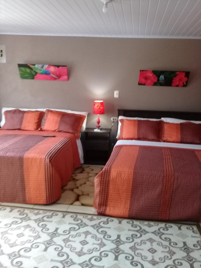 Rancha Azul Inn Alajuela ภายนอก รูปภาพ